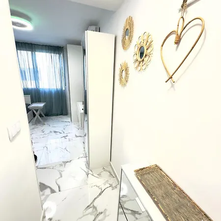 Estudio “the Mirror”