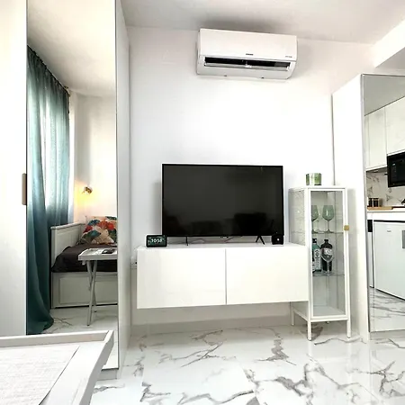 Apartment Estudio “the Mirror” Torrevieja
