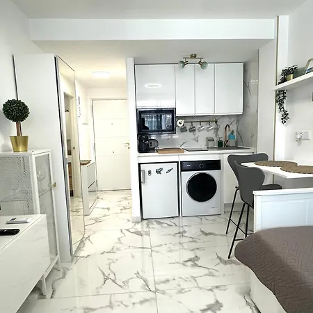 Apartment Estudio “the Mirror” Torrevieja